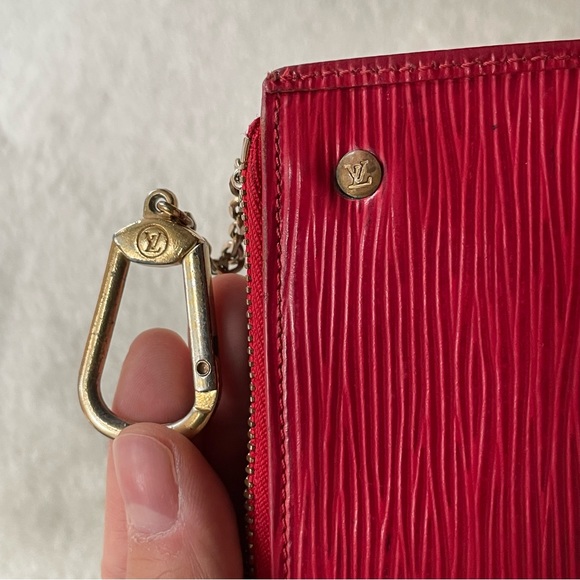 Louis Vuitton Red Epi Key Cles - Picture 13 of 16